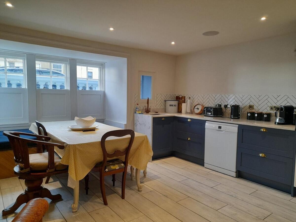 Sea Front St Leonards Villa เฮสติงส์ ภายนอก รูปภาพ