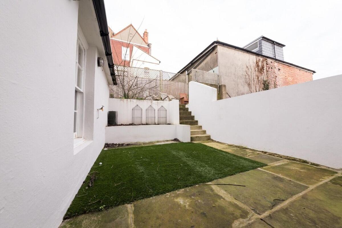 Sea Front St Leonards Villa เฮสติงส์ ภายนอก รูปภาพ
